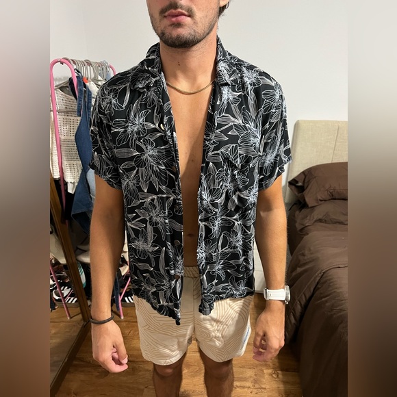 HAWAII button up shirt - Picture 2 of 14